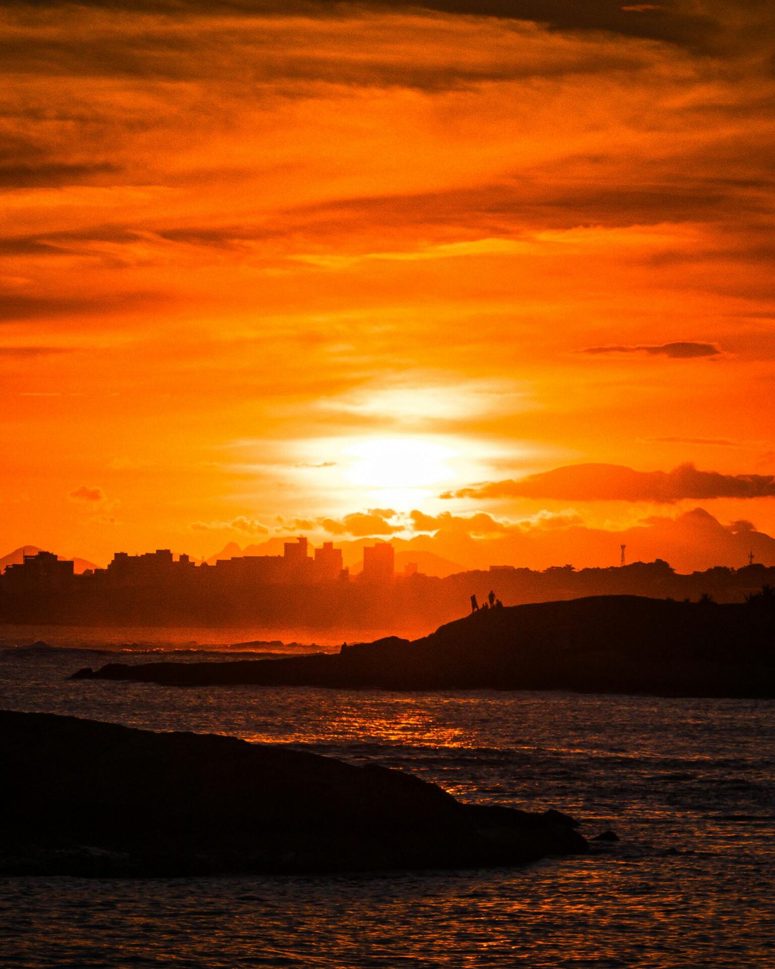 Colatina, Espirito Santo - destinos no Brasil com entardecer deslumbrante.