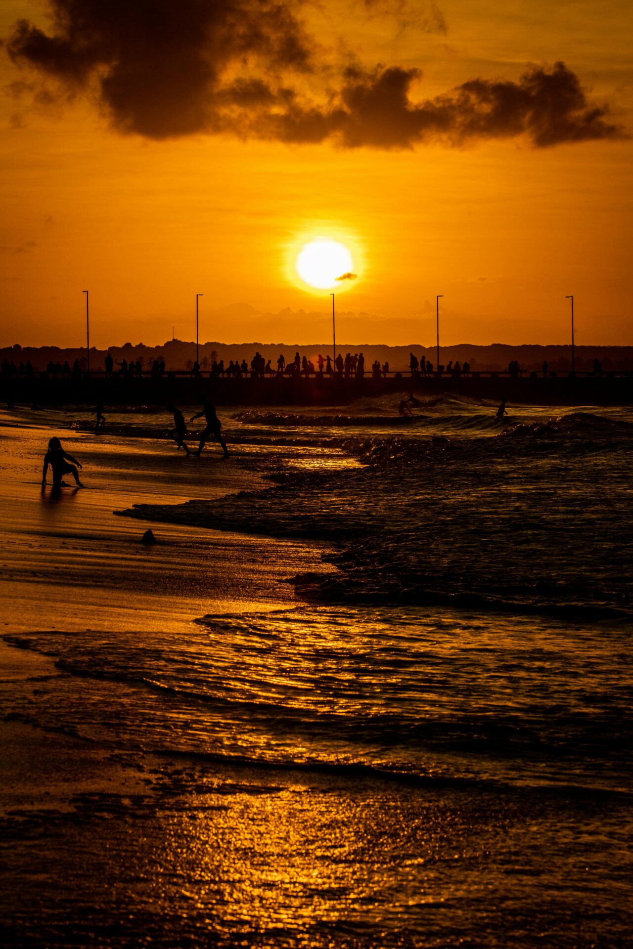 Praia do Jacaré, em Cabedelo, Paraíba - melhores lugares para viajar no brasil e assistir ao pôr do sol.