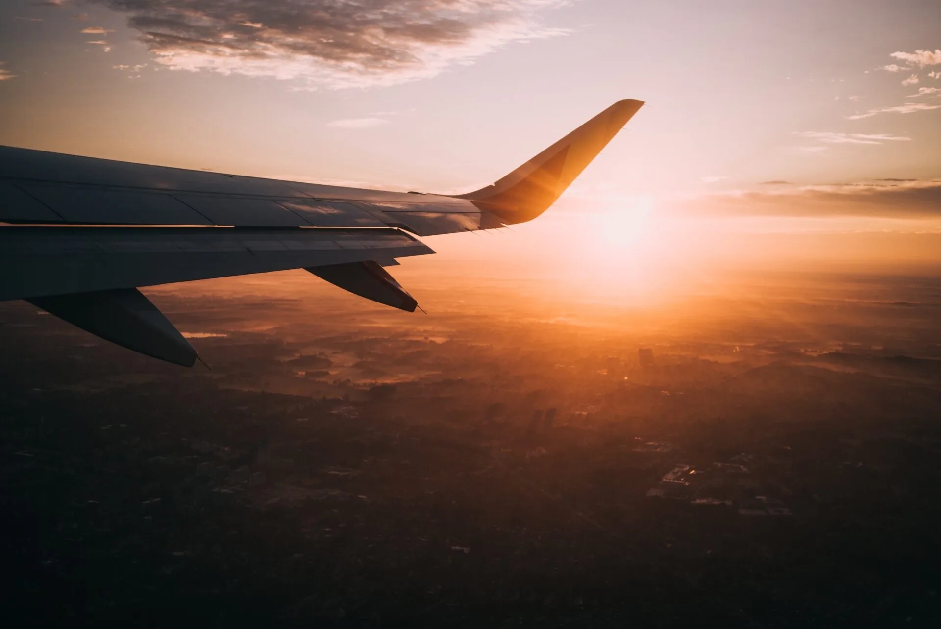 8 dicas essenciais para te ajudar a superar o medo de avião.