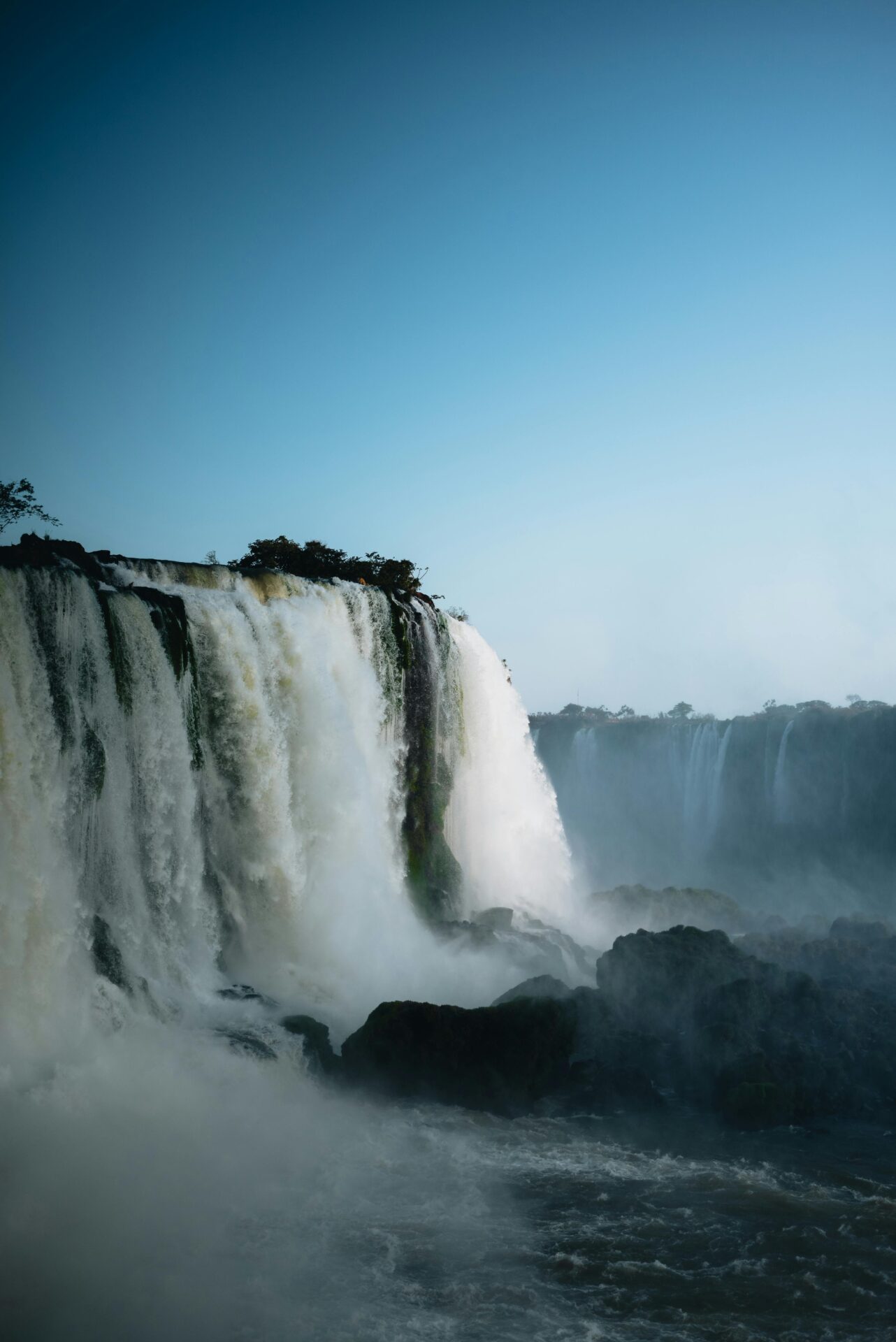 O que fazer em Foz do Iguaçu - na foto, a espetacular Cataratas do Iguaçu, no estado do Paraná, fronteira com Paraguai e Argentina.