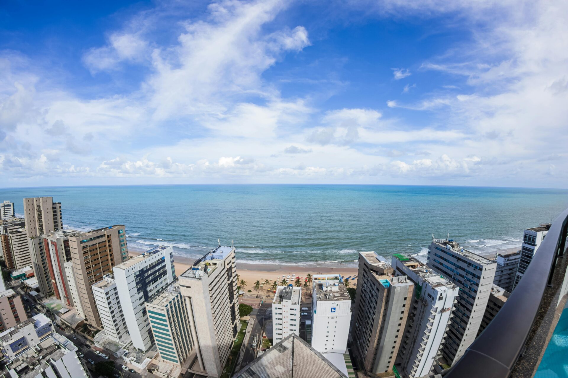 Boa Viagem, em Pernambuco - 24 Destinos incríveis para você curtir o verão no Brasil