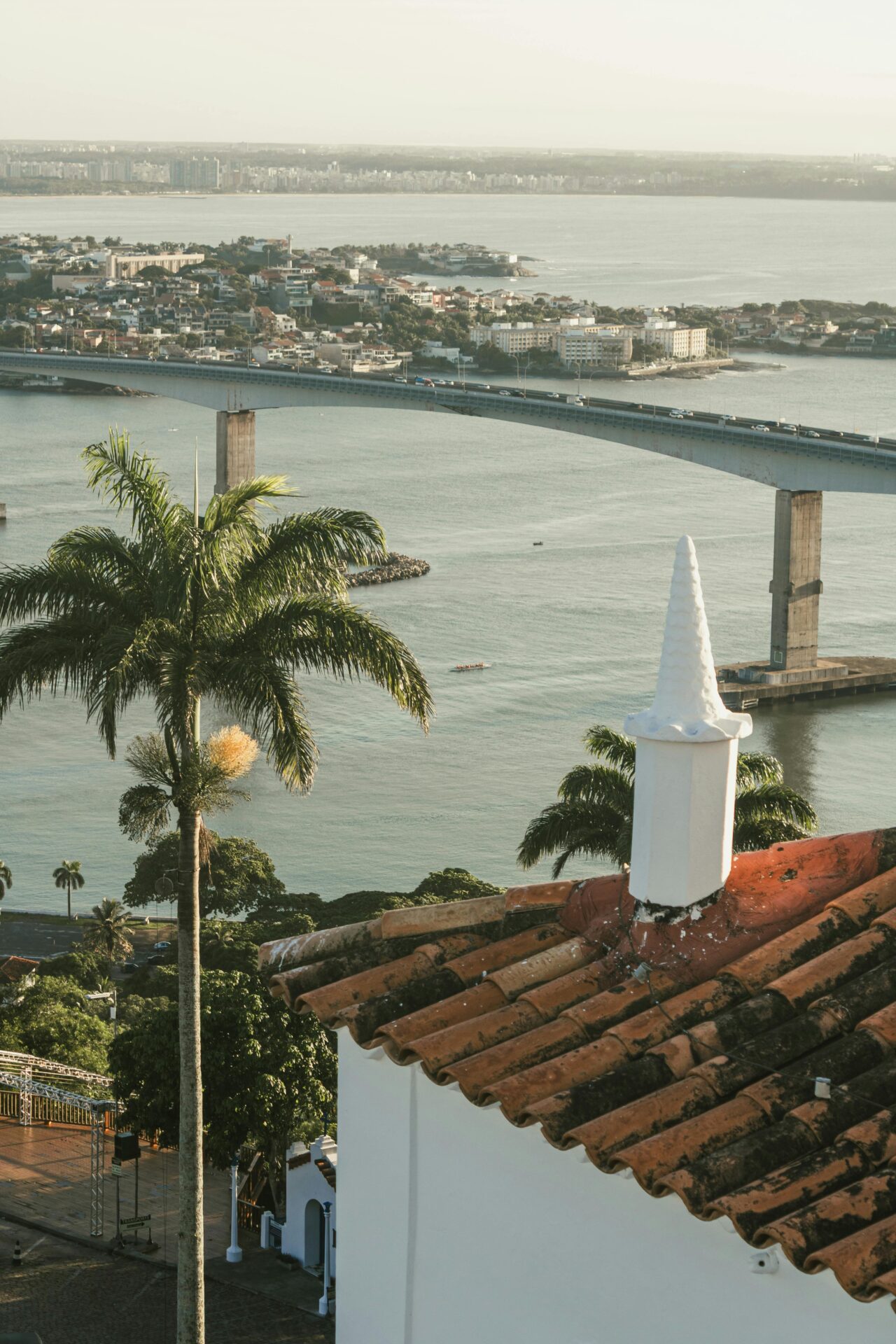 Como chegar em Vitória? Confira quais as melhores opções para você e sua família!. Confira como chegar em Vitória