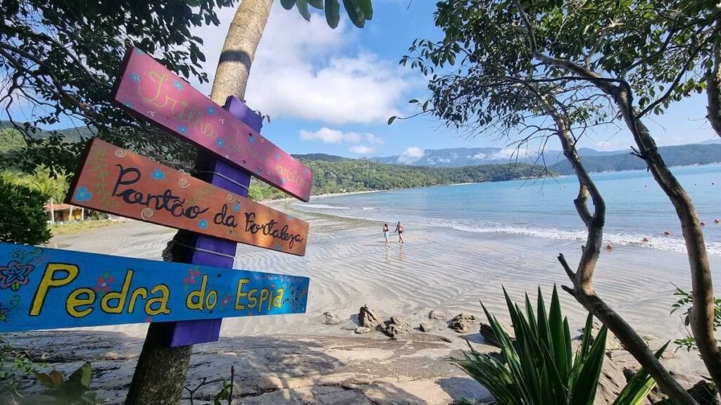 Fazer trilhas em Ubatuba é ter garantia de conhecer lugares espetaculares