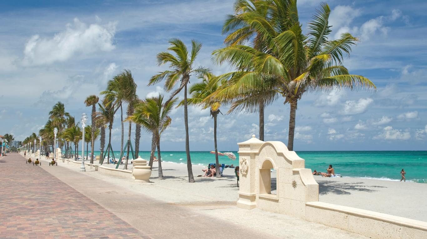 Melhores praias de Miami: Hollywood Beach