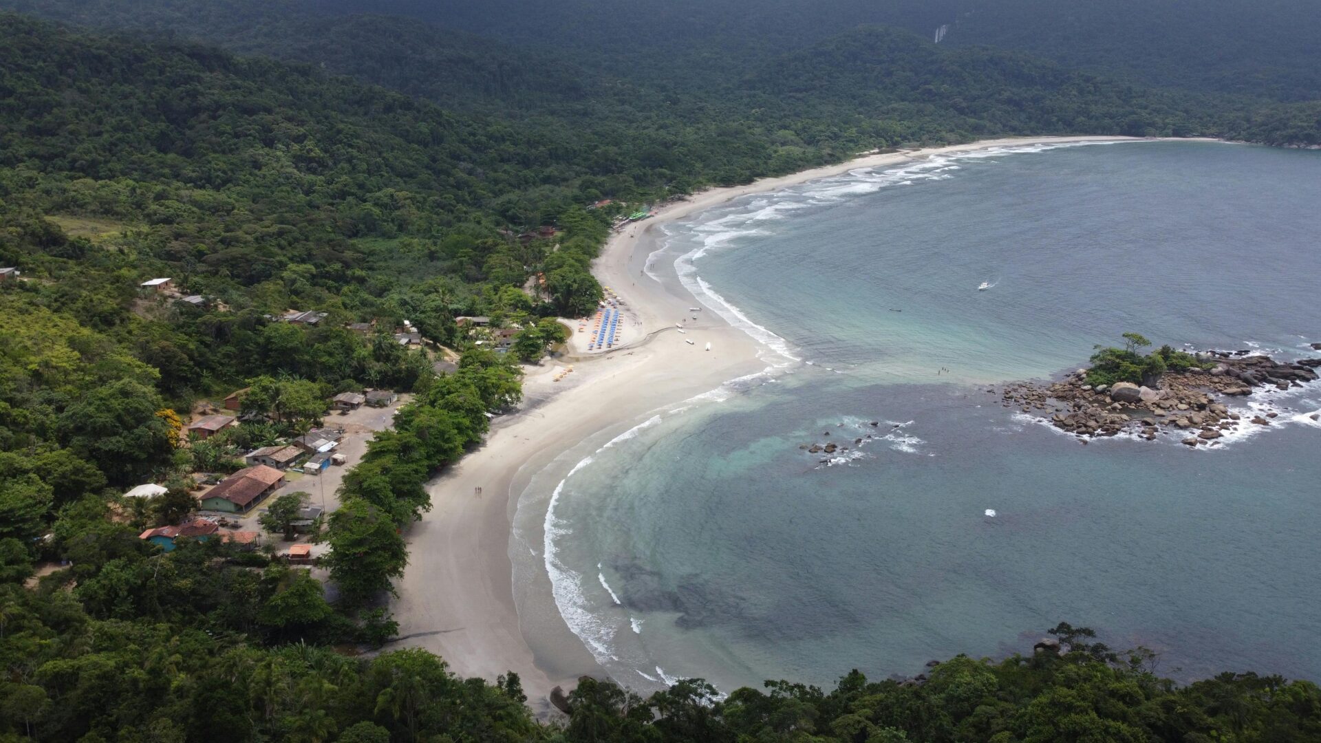 As melhores praias no litoral de São Paulo: conheças as principais praias em São Paulo.