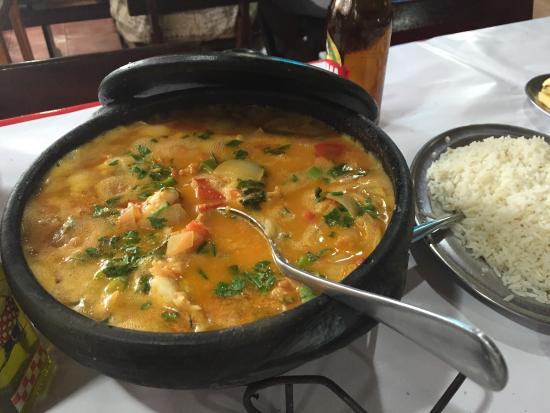 Onde comer em Ubatuba? Prato típico de Ubatuba. É um destino que investe nos melhores pratos da culinária caiçara