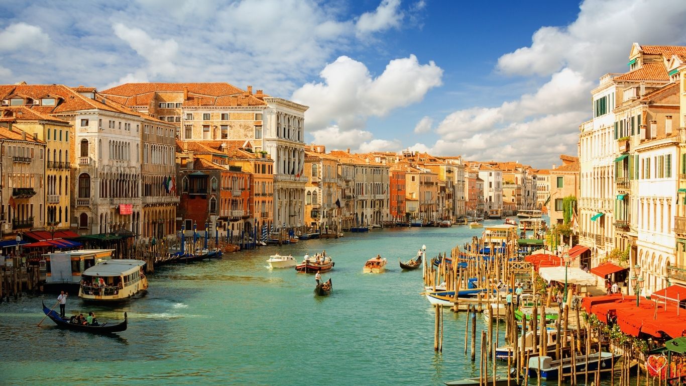 Veneza, Itália - destinos românticos para aproveitar uma lua de mel inesquecível e especial.