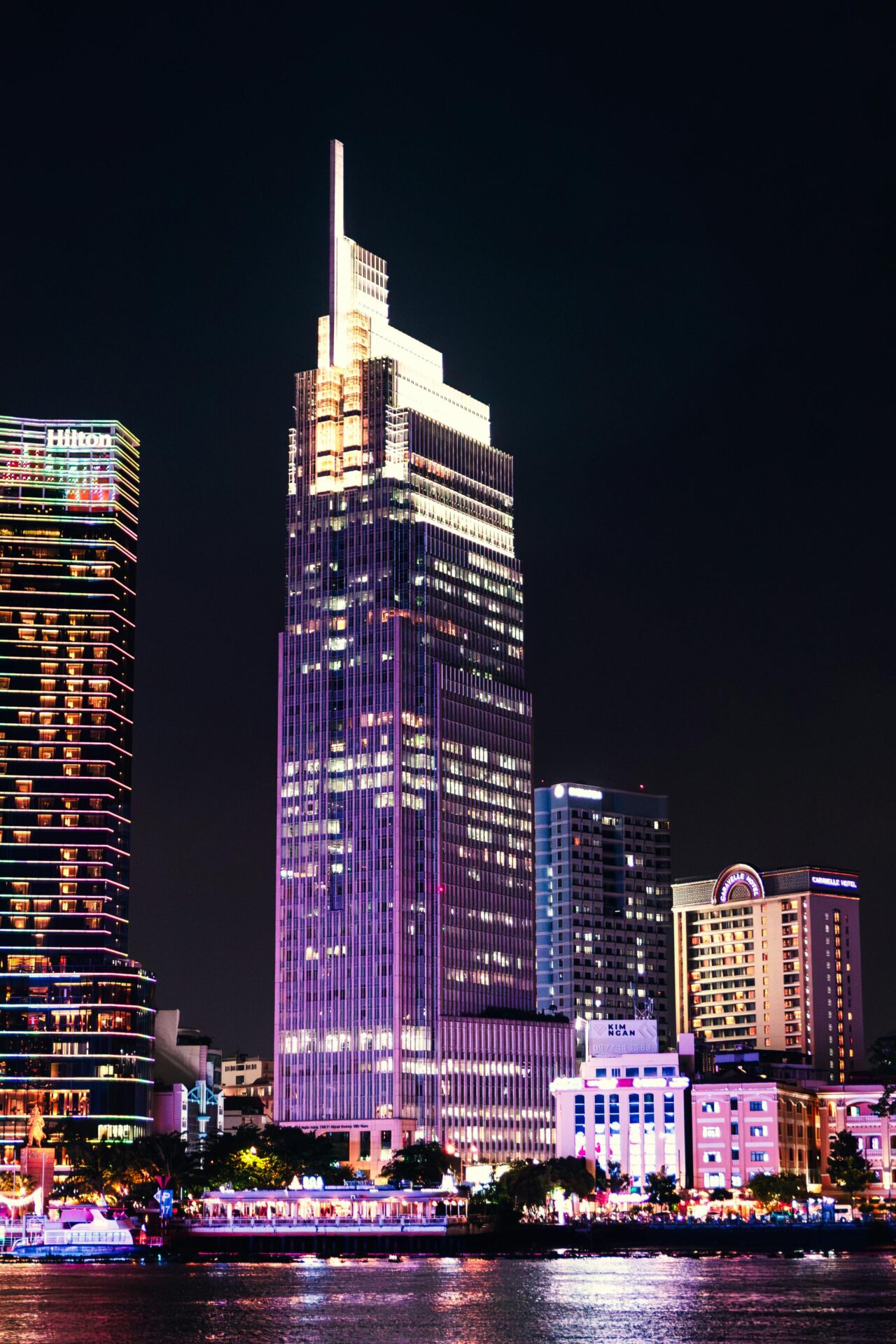 Bitexoc Financial Tower, em Ho Chi Minh, no Vietnã. Conheça os maiores pontos turísticos do mundo.