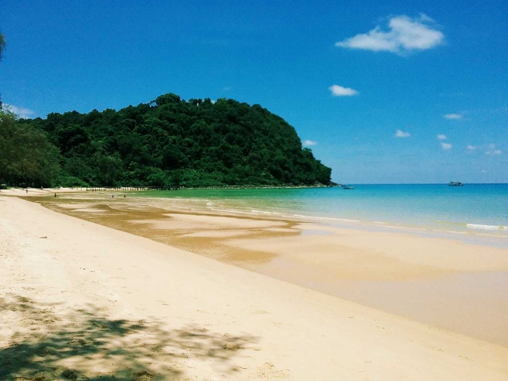 Lazy Beach, Camboja