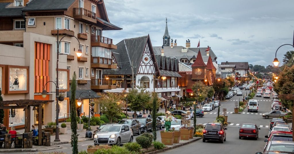 Rua Borges de Medeiros em Gramado - uma rua linda. Confira aqui o guia de Gramado 