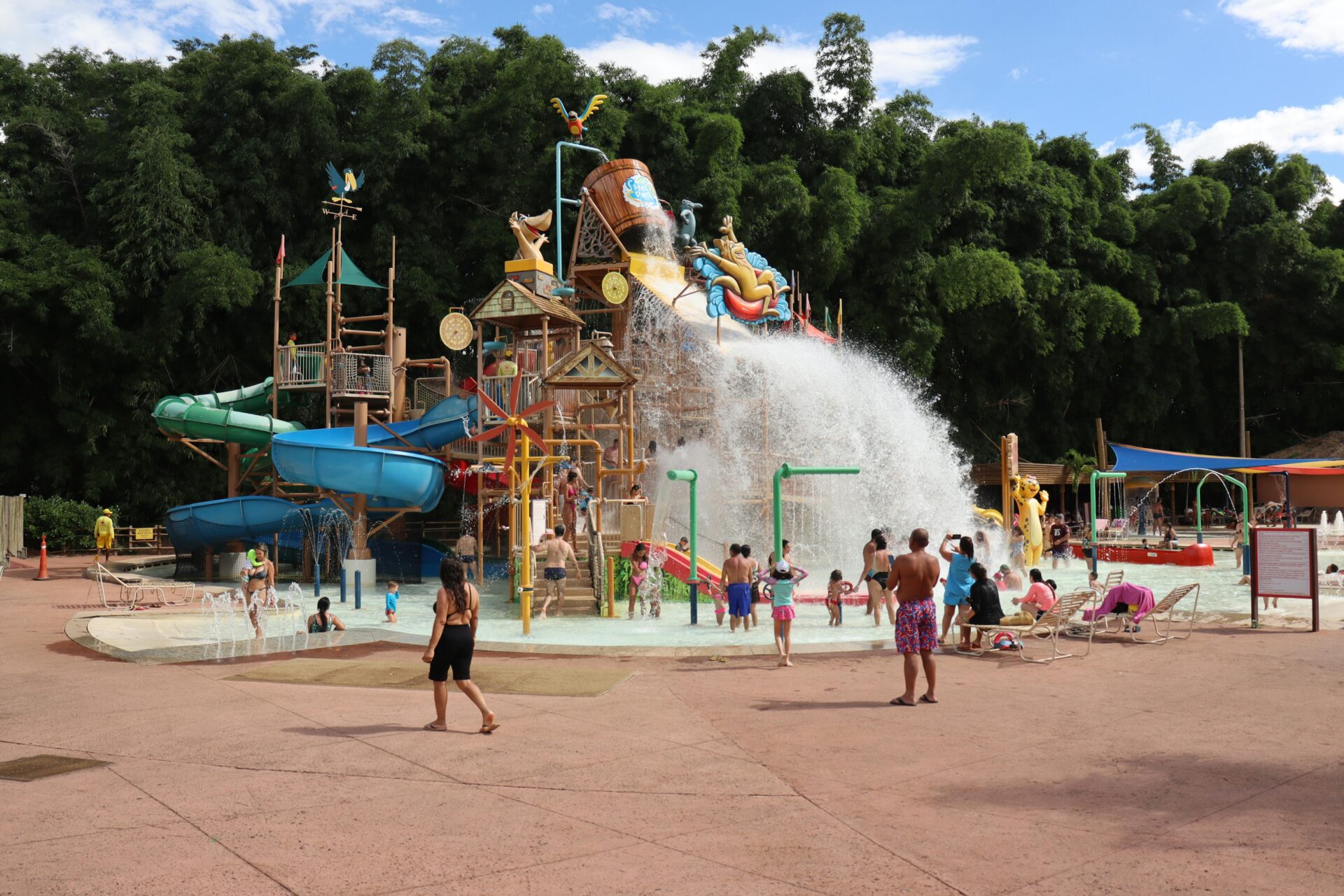 Hot Park, em Rio Quente - Um dos melhores destinos para viajar no Brasil, aproveite as nossas dicas de viagem. Planeje suas viagens pelo Brasil.