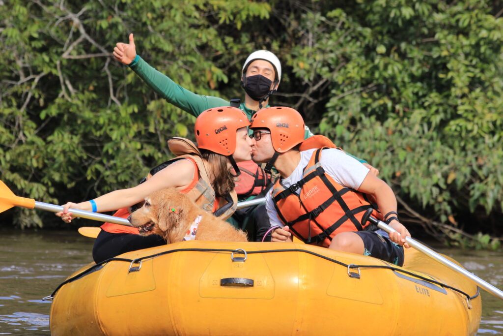 O que fazer em Brotas - passeio de rafting com dog no Rio Jacaré