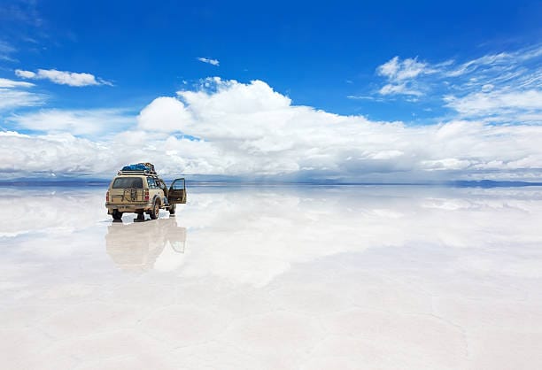 Salar de Uyuni, na Bolívia - as 36 atrações turísticas mais icônicas de cada país