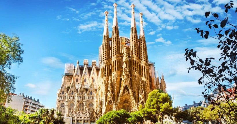 La Sagrada Família, na Espanha - as 36 atrações turísticas mais icônicas de cada país 