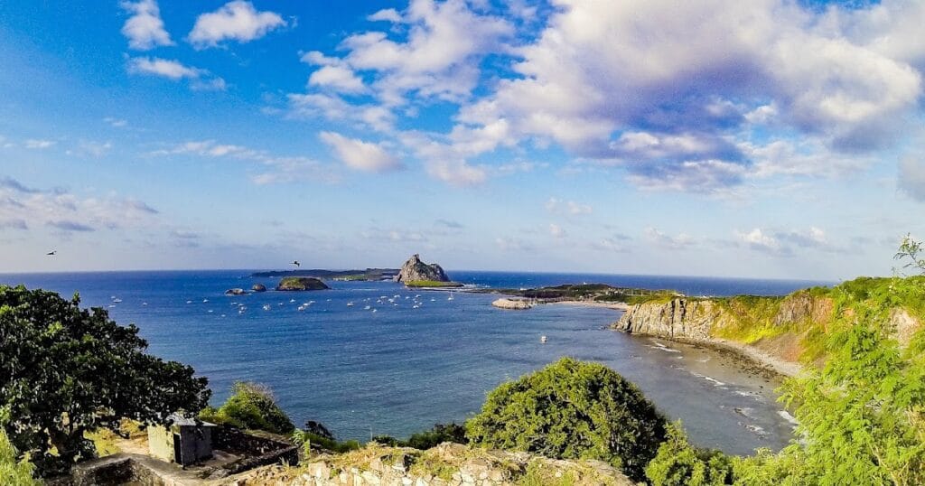 Quando ir em Fernando de Noronha, um dos destinos mais incríveis de praia de Pernambuco