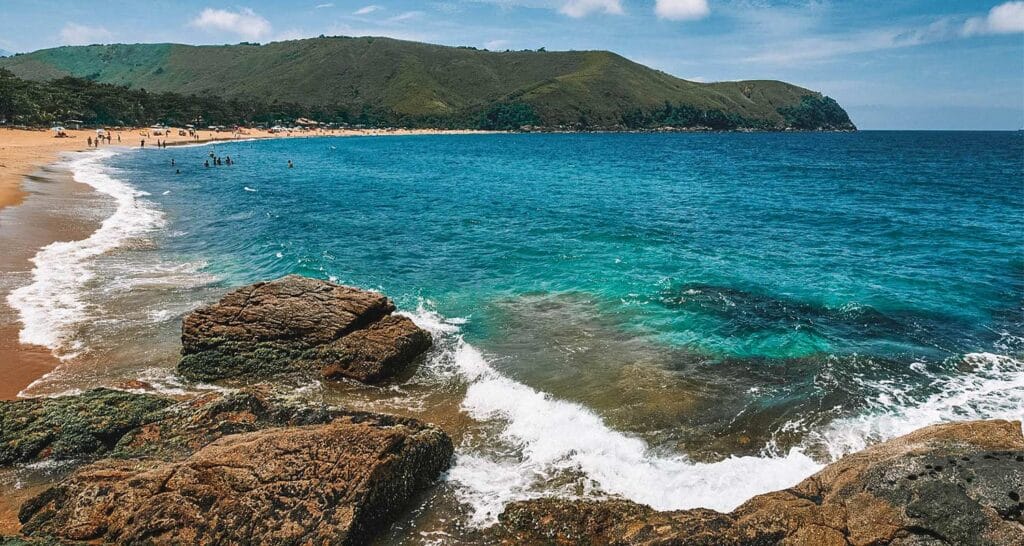 Quando ir em São Sebastião - aproveite para curtir as belíssimas praias e as encantadoras ilhas da região, além do centro histórico ser um charme.