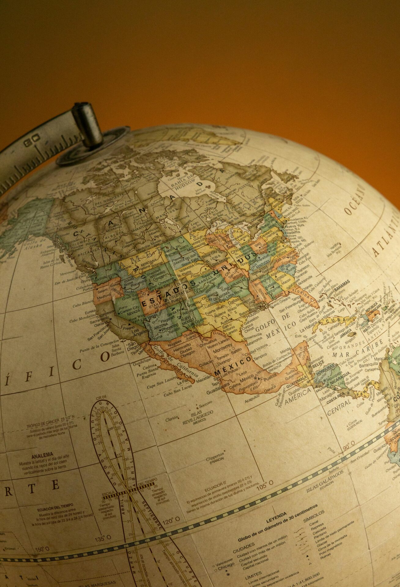 30 destinos internacionais que dispensam visto para brasileiros. Na foto, Singapura, um dos países asiáticos para viajar que não precisa se visto para brasileiros.