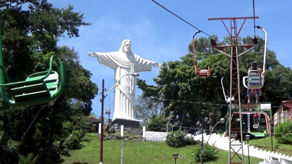 Dicas de Serra Negra, cidade charmosa e encantadora localizada no estado de São Paulo, Brasil. Confira aqui no Vale Cada Viagem as dicas de Serra Negra.