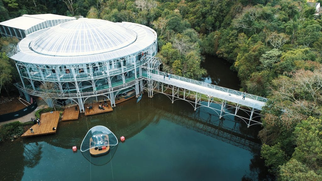 Onde comer em Curitiba - aproveite a maravilhosa cidade de Curitiba (na foto, a Ópera de Arame, um dos principais atrativos da cidade)