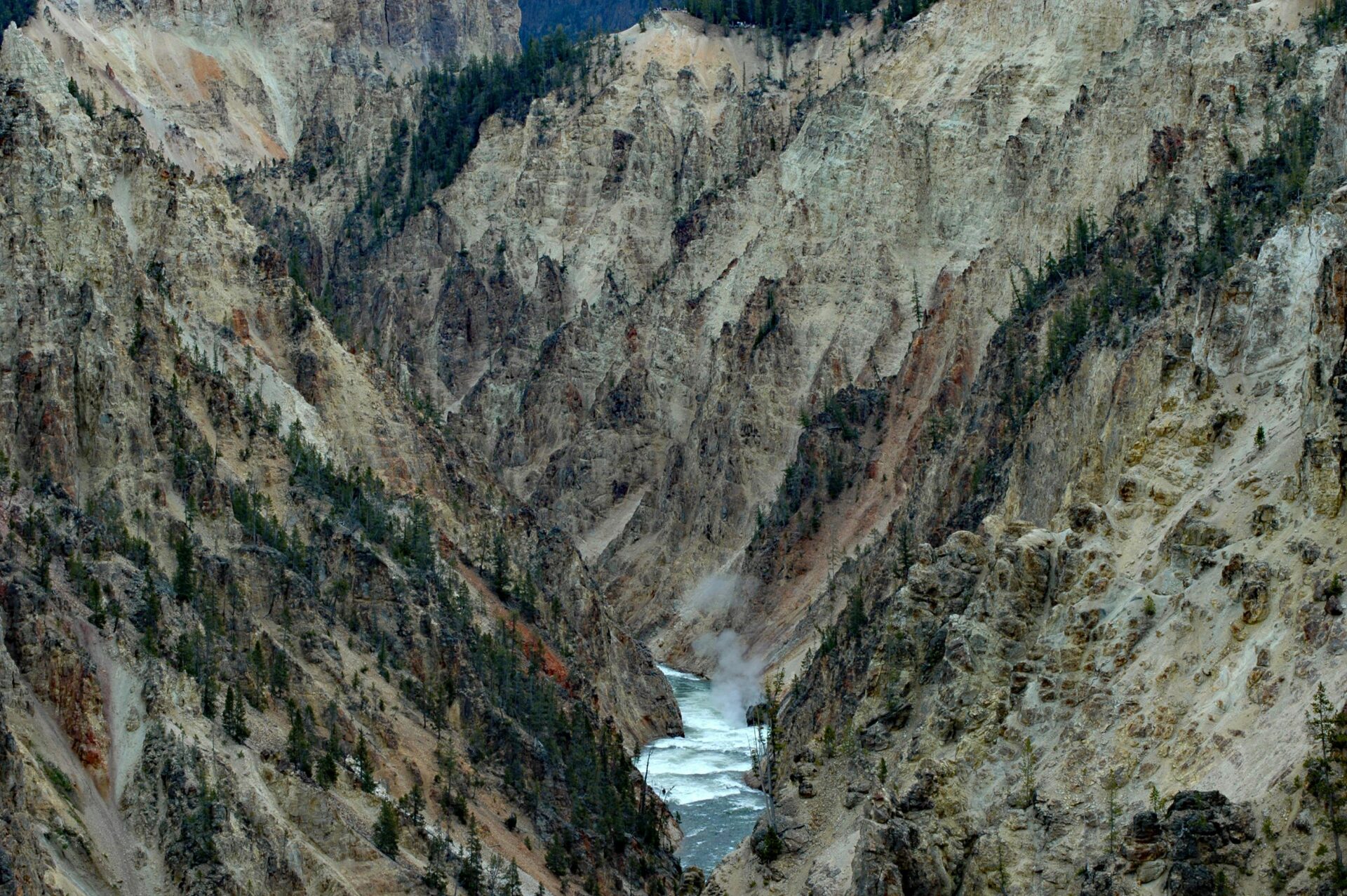 Parque Nacional de Yellowstone, Wyoming, Estados Unidos - Melhores lugares para viajar com crianças