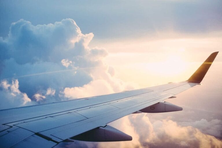HOJE (02.04) – DESCONTOS PASSAGEM AÉREA