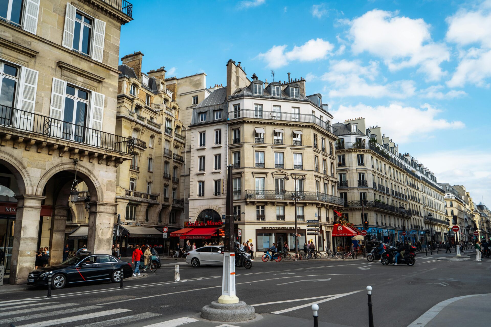 30 coisas que você não deve fazer em Paris, França, Europa. Saiba tudo para sua viagem a Paris.