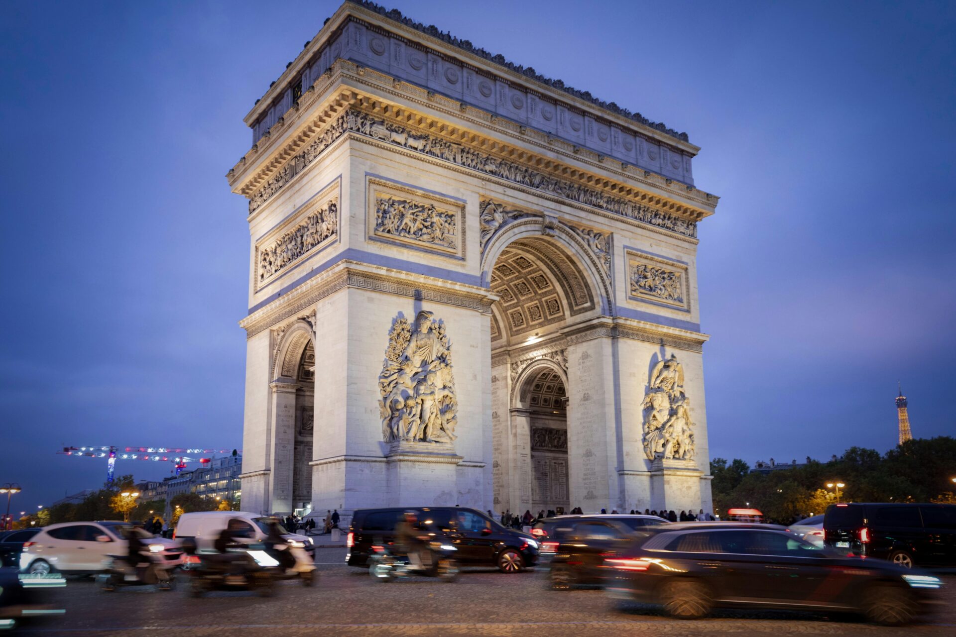 Paris, França, um dos melhores destinos românticos.