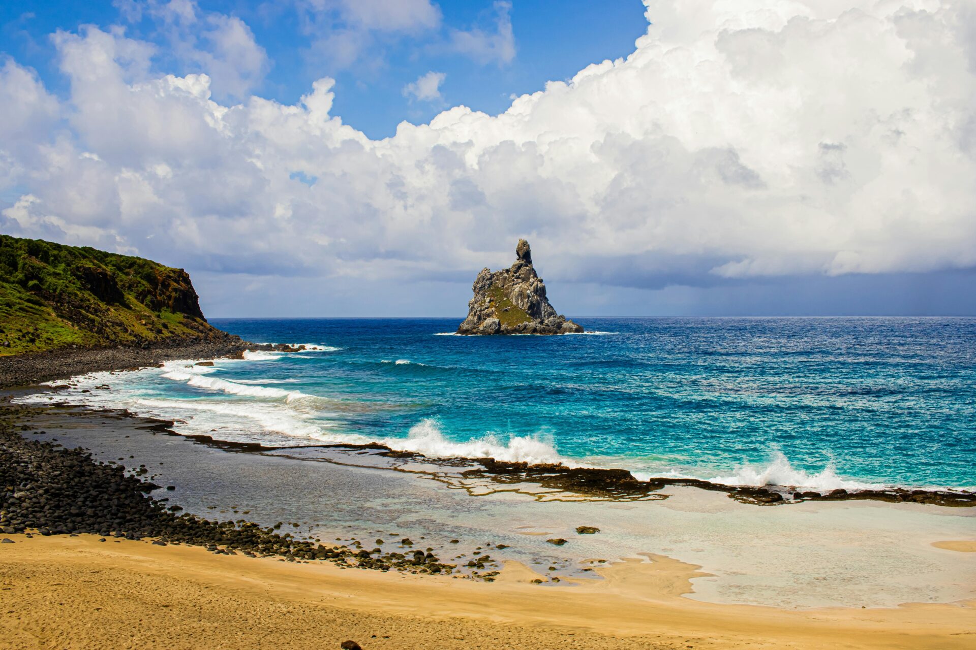 Atalaia - Pontos turísticos em Fernando de Noronha, Pernambuco.