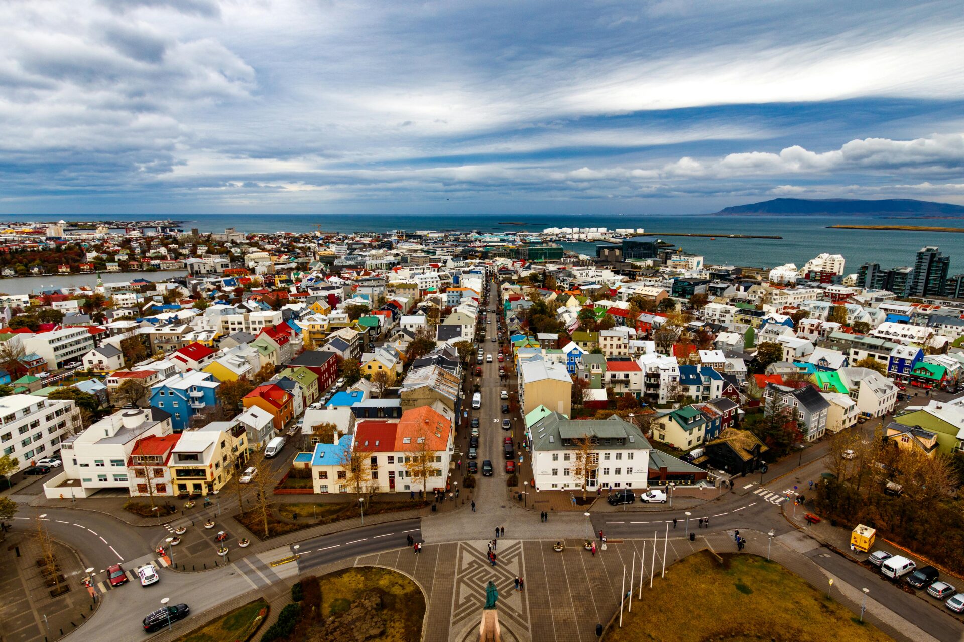 Reykjavik, uma das melhores cidades na Islândia para conhecer.