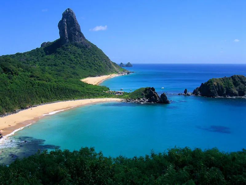 Morro do Pico - Pontos turísticos em Fernando de Noronha, Pernambuco.
