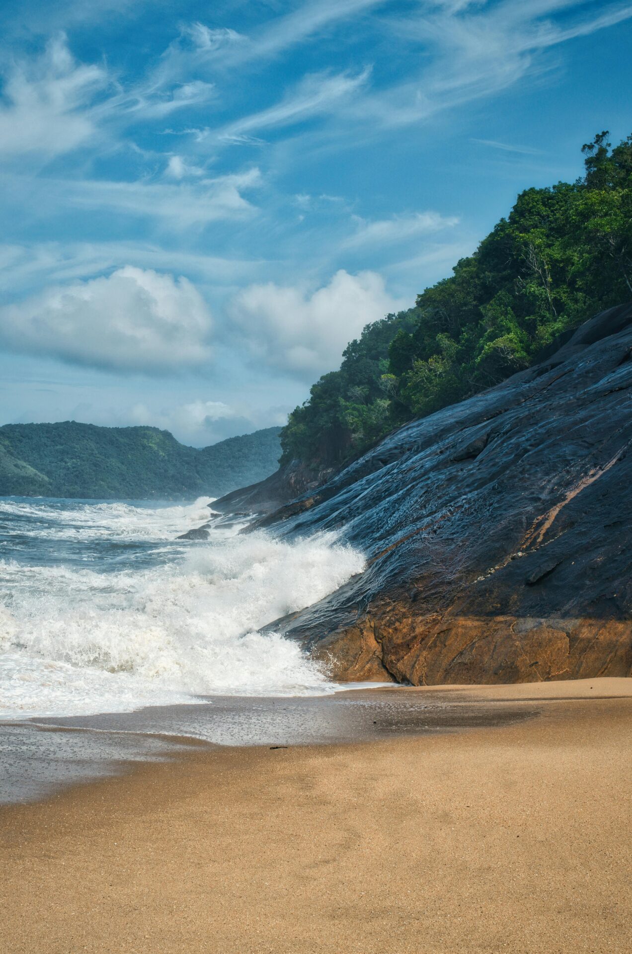 Hotel Nacional Inn Ubatuba: 12x de R$ 91,99 para 2 adultos