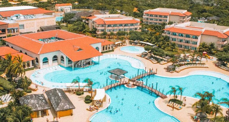 Os 10 Melhores Resorts All Inclusive no Nordeste do Brasil para Férias Perfeitas