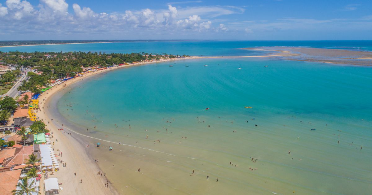 Porto Seguro é um dos melhores destinos para viagem de férias. Com o nosso guia de Porto Seguro, aproveite as dicas para conhecer a cidade baiana.