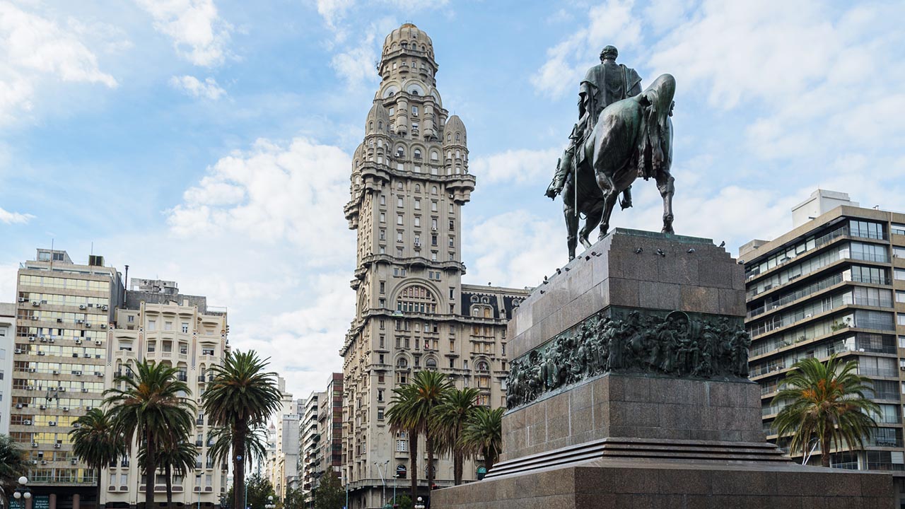 Pacote para Montevidéu Uruguai: 10x de R$ 229,90 por pessoa