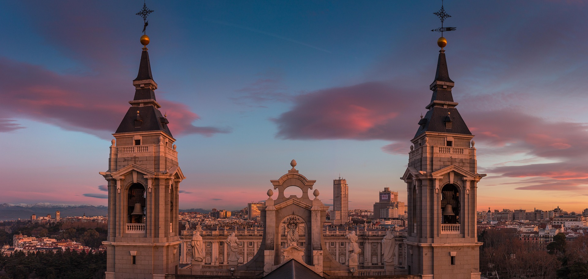 Passagem Aéra: Lisboa + Madrid