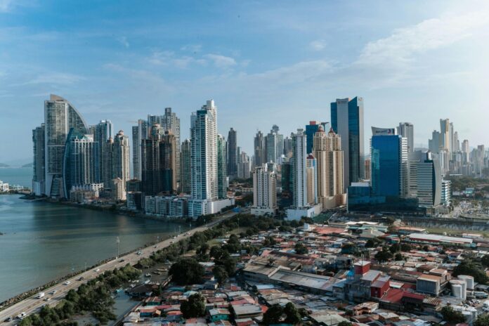Voo ida e volta para Cidade do Panamá promocional em até 10x
