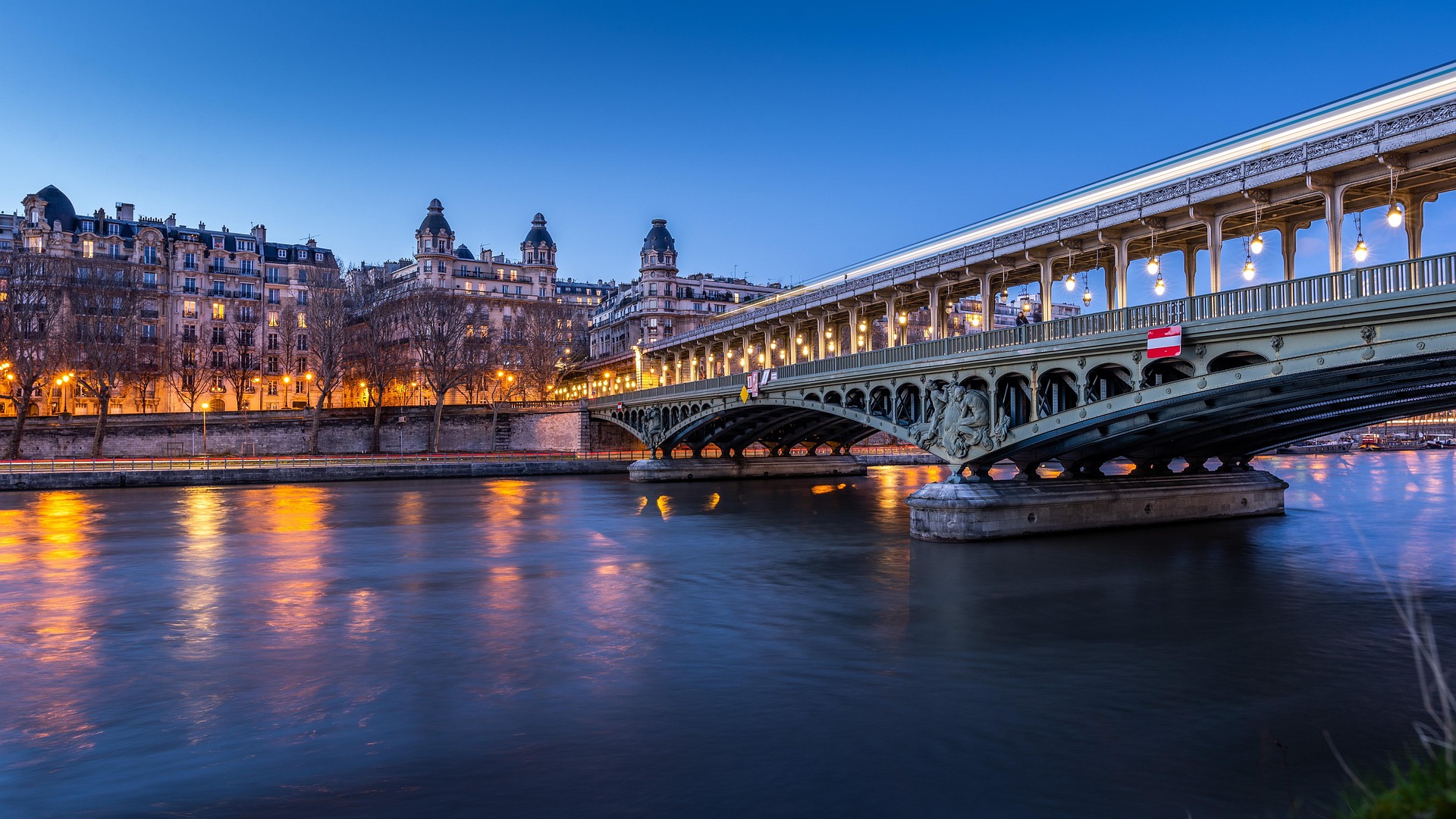 Mega Promoção 2 em 1: Paris + Barcelona por apenas R$ 2.339