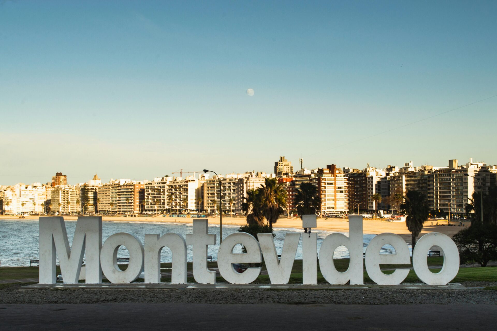 Pacote Montevideo com hotel 4 estrelas em até 12x