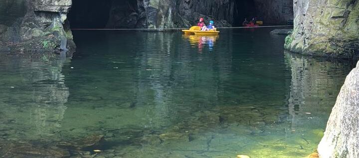 Gruta do Anjo, em Socorro: um passeio surpreendente pelas águas cristalinas dentro de uma antiga pedreira